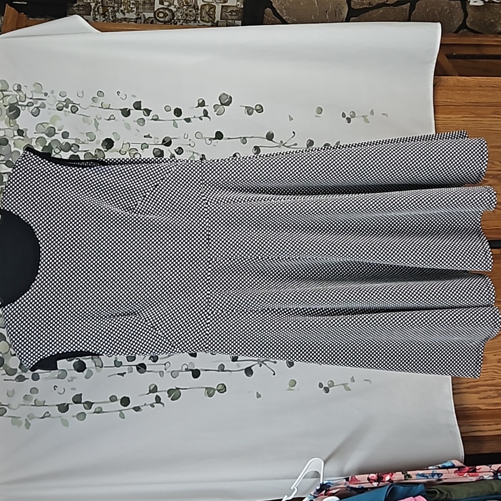 Danny and Nicole 🖤 midi polka dot dress (508)